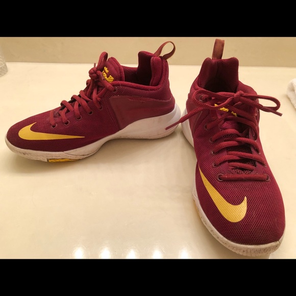 lebron shoes maroon